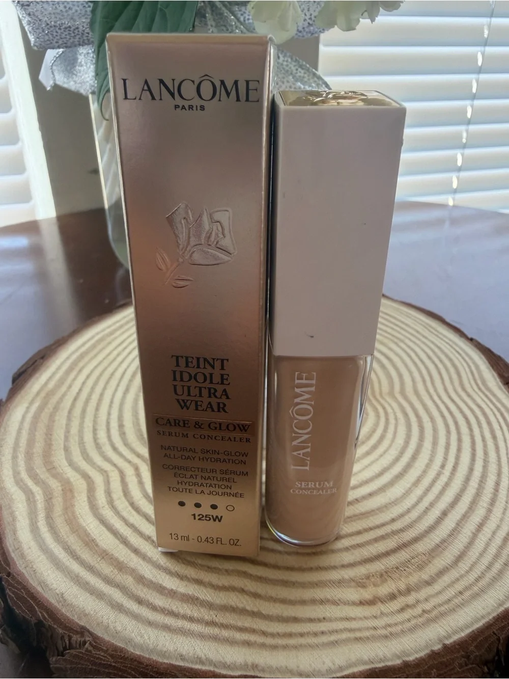 Teint Idole Ultra Wear  Care &Glow Serum Concealer - 125W (Beige)